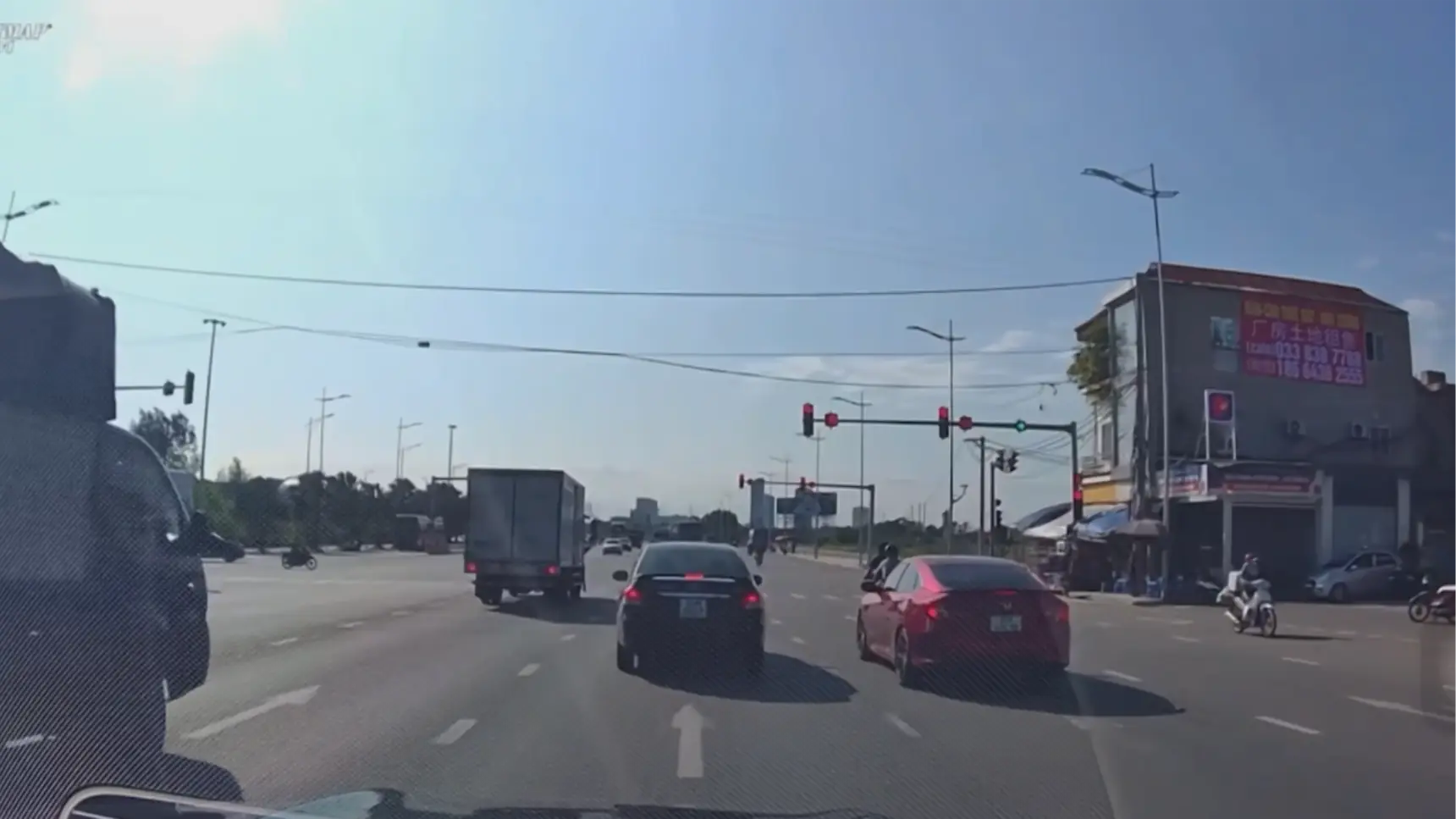 Phương tiện cá nhân không bắt buộc lắp đặt camera hành trình